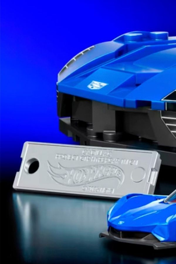 Колекційна машинка-конструктор - "Cadillac" серії "Speed" Mattel Brick Shop Hot Wheels JFR89 ЦБ-00285842 фото