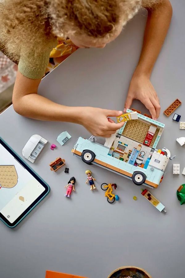 Конструктор LEGO Friends &ndash; Приключения на фургоне дружбы, 778 деталей 42663 ЦБ-00283686 фото