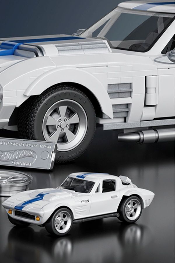Колекційна машинка-конструктор - "Corvette Grand Sport" серії "Elite" Mattel Brick Shop Hot Wheels JGR31 ЦБ-00285846 фото
