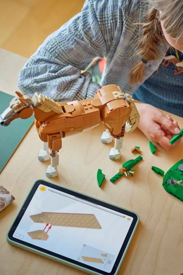 Конструктор LEGO Creator - Прекрасний кінь, 685 деталей 31166 ЦБ-00285659 фото