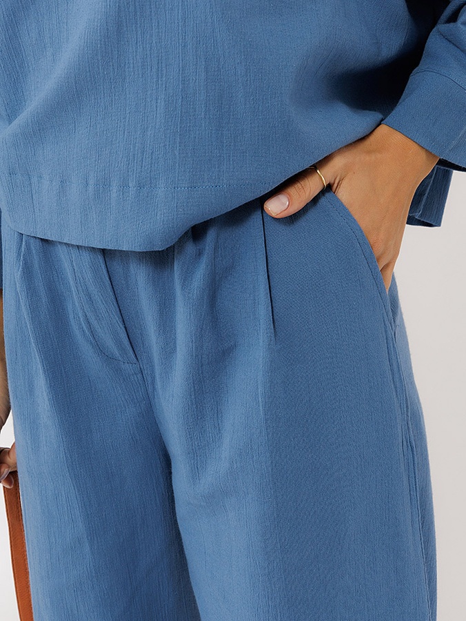 Жіночі широкі літні штани 50 колір синій ЦБ-00219297 SKT000906984 фото