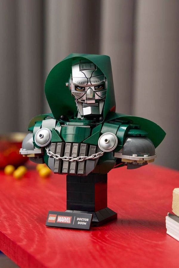 Конструктор LEGO Marvel "Бюст Доктора Дума" 76345 ЦБ-00300192 фото