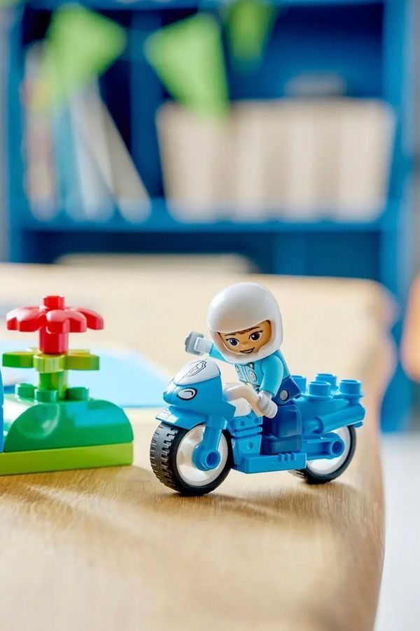 Конструктор LEGO DUPLO Синий полицейский мотоцикл 10471 ЦБ-00290962 фото