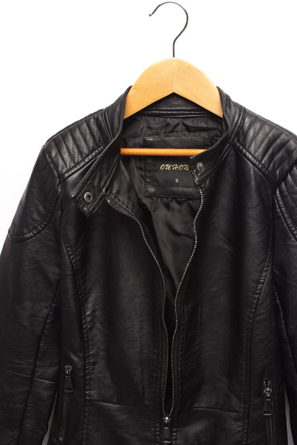 Курточка коротка з еко-шкіри колір чорний ЦБ-00158141 SKT000535657 фото