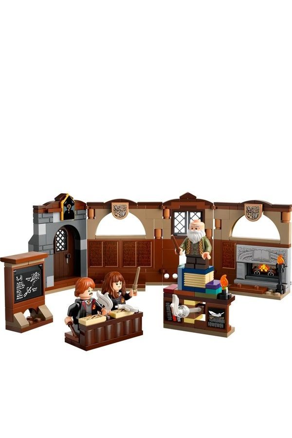Конструктор LEGO Harry Potter - Замок Гоґвортс: урок чарів (76442) 76442 ЦБ-00269237 фото