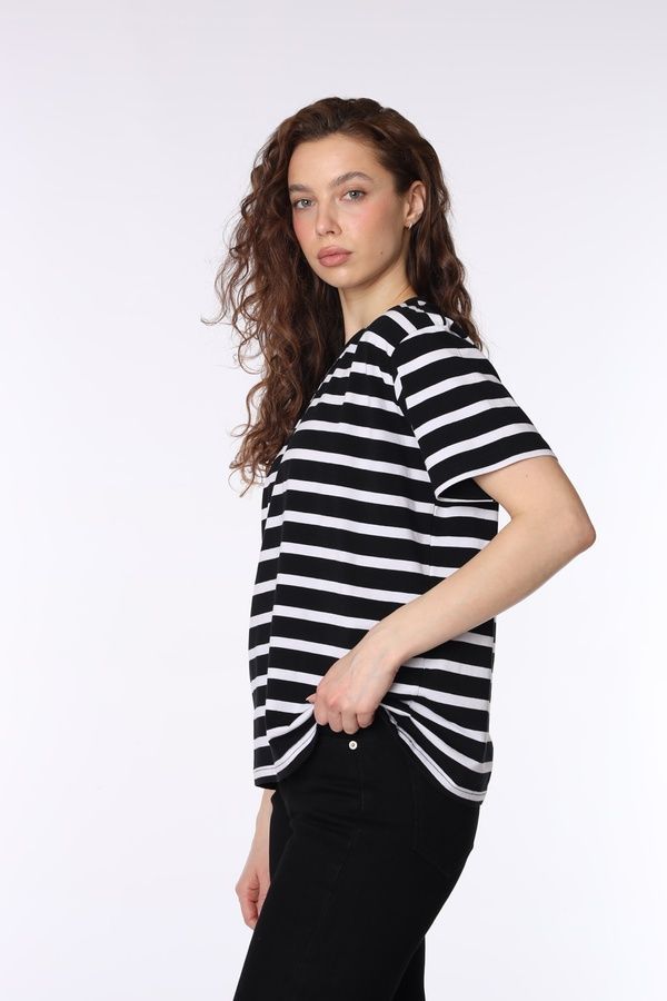Футболка з коротким рукавом жіноча колір чорний 40