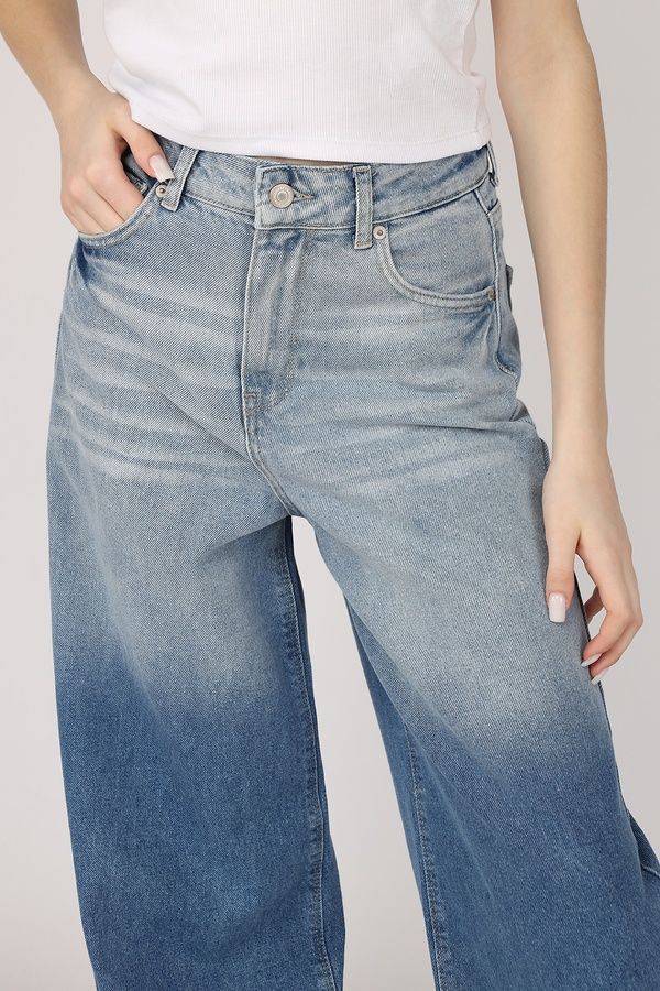 Джинси baggy жіночі колір блакитний 50 ЦБ-00273490 фото