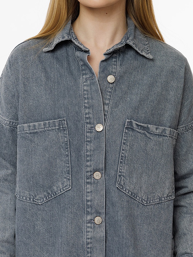 Жіноча джинсова сорочка регуляр 48 колір сірий ЦБ-00214159 SKT000895816 фото
