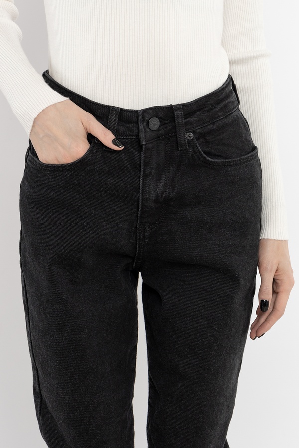 Женские джинсы мом 48 цвет черный ЦБ-00235590 SKT000946420 фото