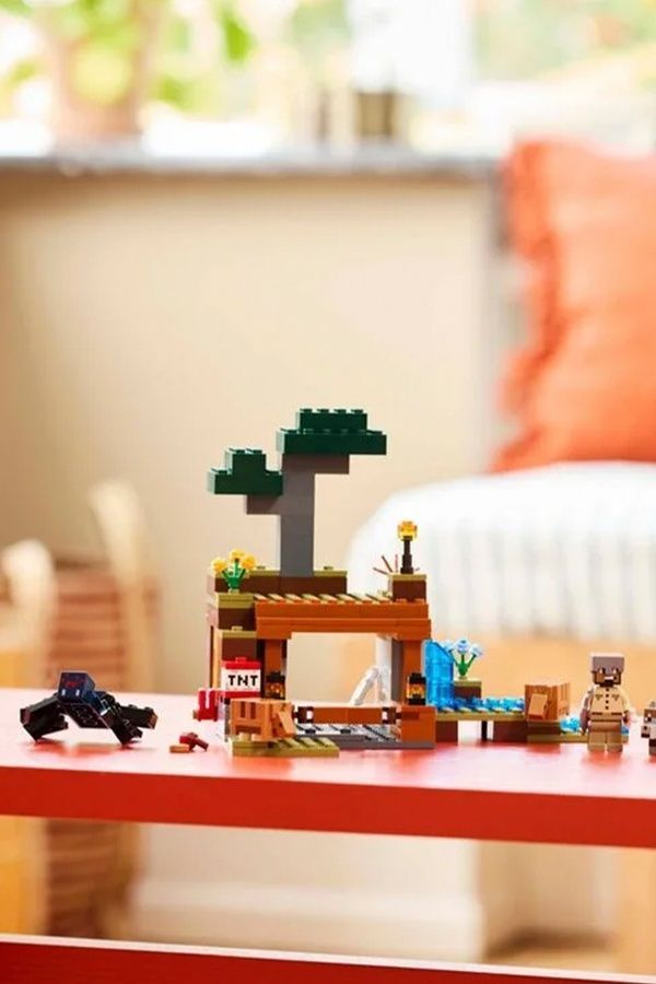 Конструктор LEGO Minecraft, Шахтна експедиція &laquo;Броненосець&raquo; 21269 ЦБ-00269185 фото