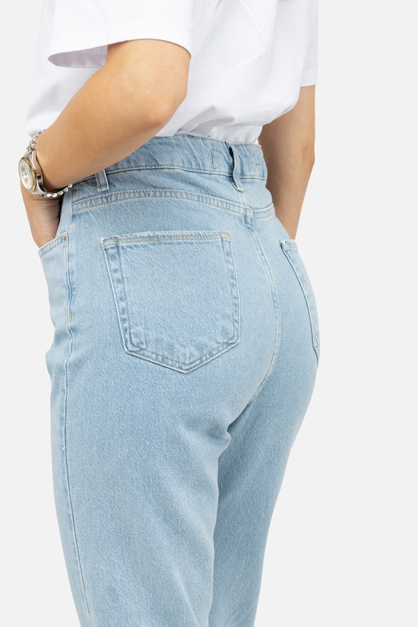 Жіночі джинси mom 50 колір блакитний ЦБ-00247182 SKT000986358 фото